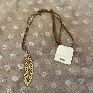 Feather necklace with crystal detail
